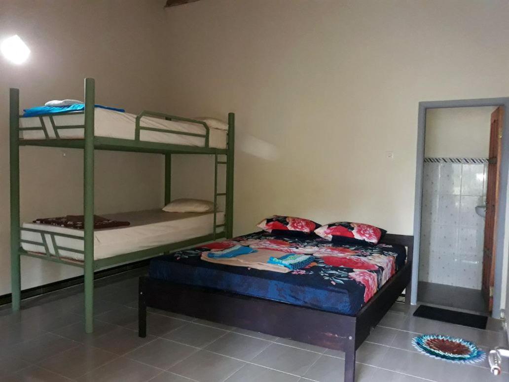 Red Island Bungalows Pasanggaran Pokój zdjęcie