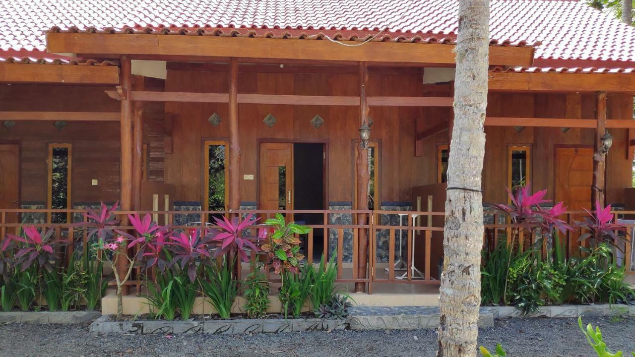 Red Island Bungalows Pasanggaran Zewnętrze zdjęcie